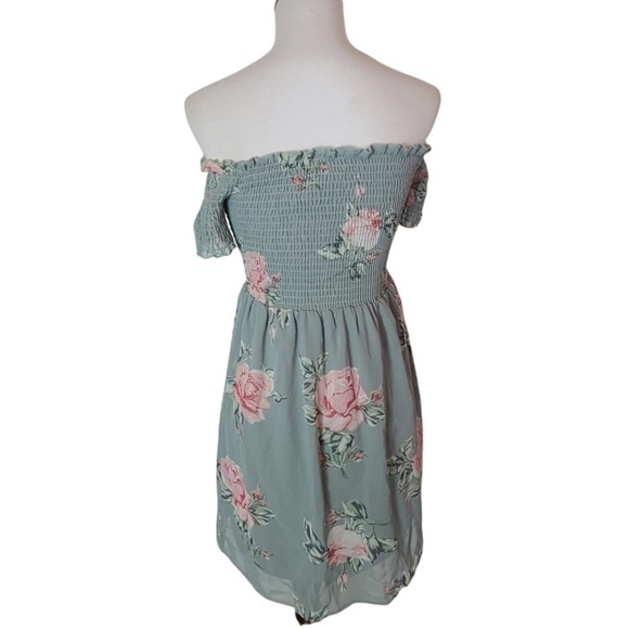 Show Me Your Mumu Sage Green Floral Smocked Off Shoulder Mini Dress Small NWT - Picture 3 of 9